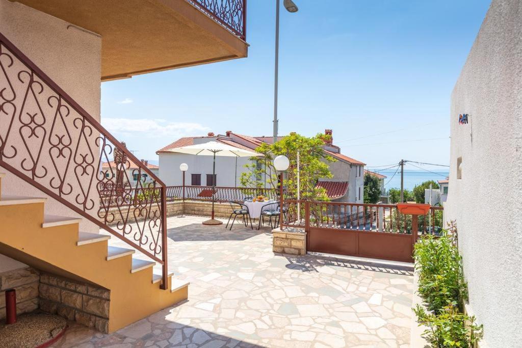 Apartment Beky Подстрана Экстерьер фото