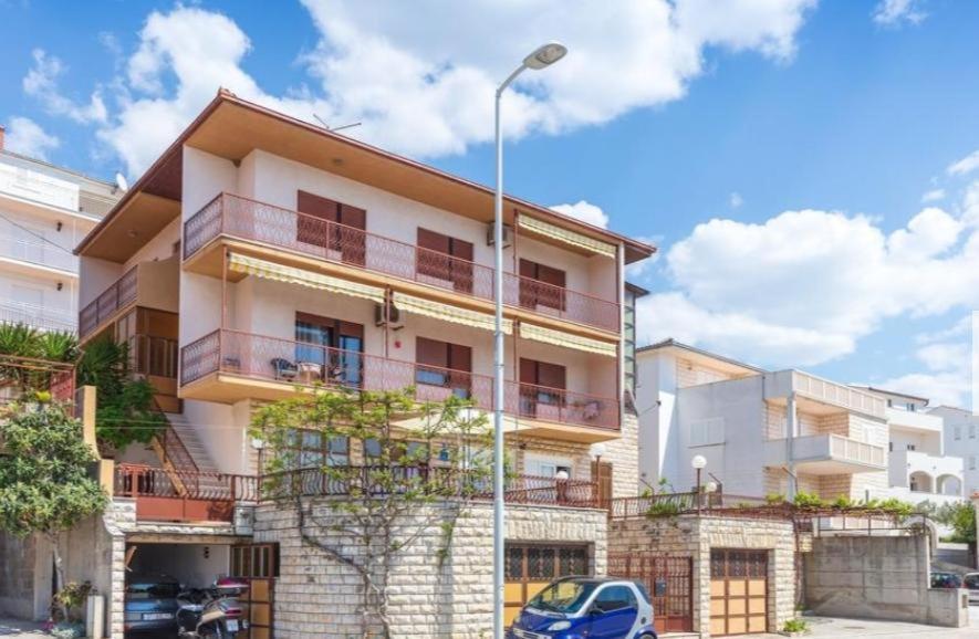 Apartment Beky Подстрана Экстерьер фото